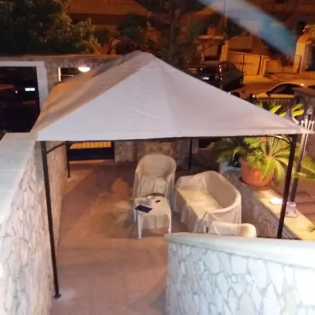 A Casa Di Sonja לינה וארוחת בוקר גאליפולי