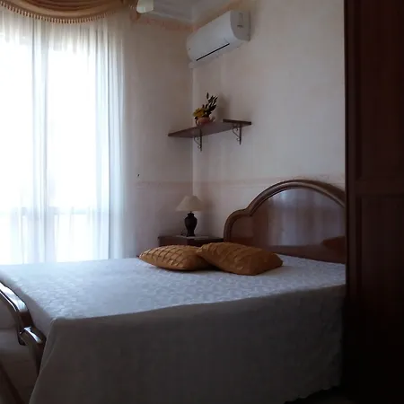 לינה וארוחת בוקר A Casa Di Sonja גאליפולי