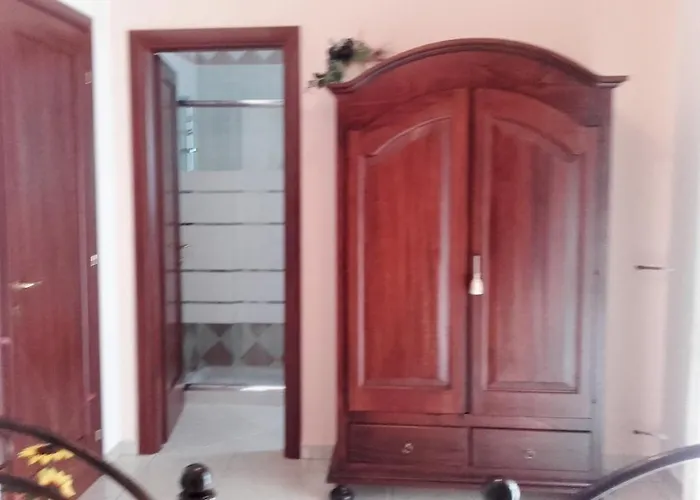 A Casa Di Sonja فندق مبيت وإفطار غالّيبولي