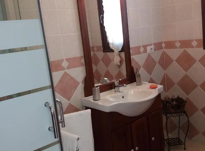 A Casa Di Sonja فندق مبيت وإفطار غالّيبولي